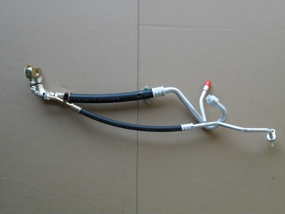 NOVO CONJUNTO DE MANGUEIRA COLETOR AC SERVE 2003-2007 FORD F250, F350, F450 6.0 DIESEL - Imagem 1 de 1