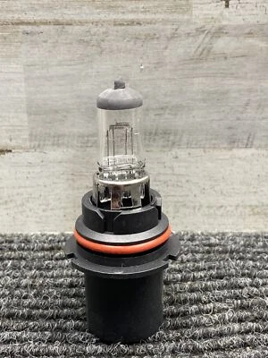 Bombilla de faro NOS Eiko 9004-STE se adapta a vehículos enumerados en la tabla Foto 1 de 4