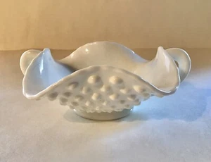 Vintage Fenton Milk Glass Hobnail 2- Handled Candy Dish, In Beautiful condition - Picture 1 of 5