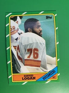 1986 Topps David Logan #381 Tampa Bay Buccaneers - Picture 1 of 2
