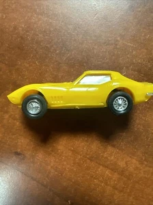 Vintage The Lindberg Line 1970s Yellow 69 Chevy Corvette-12 1:64 Plastic. - Picture 1 of 6