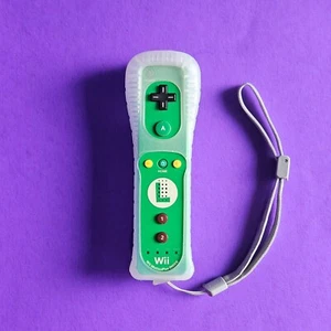 Official Wii Remote LUIGI Nintendo Motion Plus Inside ๐พ Wii U OEM Controller - Picture 1 of 1