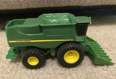 约翰迪尔迷你组合卡车带头玩具雕像 1: 64 比例 TOMY ERTL — 第 1/4 张图片