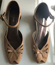 liz baker shoes website