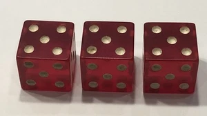 Drei (3) seltene 1” Kirschrote Bakelit Würfel (alle 5’s) 57 Gramm - Bild 1 von 3
