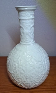 Vintage Spode Imperial weiße Blume 8" Vase erhöht geprägt England * CHIP ON TOP - Bild 1 von 8