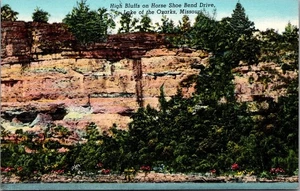 HIGH BLUFFS and Horse Shoe Bend Drive LAKE OF THE OZARKS, Missouri MO Postcard - Picture 1 of 2