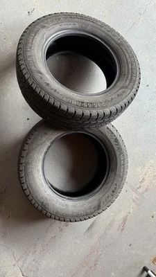 2x Winterreifen 235 65 R 16 C 115/113 R SEMPERIT Van-Grip 3 DOT 4023 7mm - Bild 1 von 4