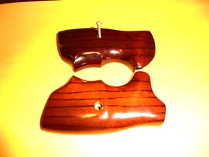 Target Grips & Screw for S&W MODEL K & L Frame Square Butt Revolvers - Picture 1 of 7