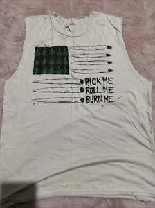 UNIF Muscle T - Picture 1 of 3
