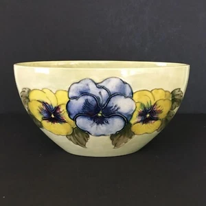 Vintage Moorcroft England Flat Oval Bowl or Vase - Pansies on Light Background - Picture 1 of 12