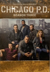 Chicago P.D. Season Three (DVD, 2016, 6-Disc Set, Canadian) All 23 Episodes NEW - Picture 1 of 18