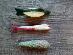 Lot of 3 Vintage FOLK ART PRIMITIVE Hand Made Fishing Lures  - Picture 1 of 11