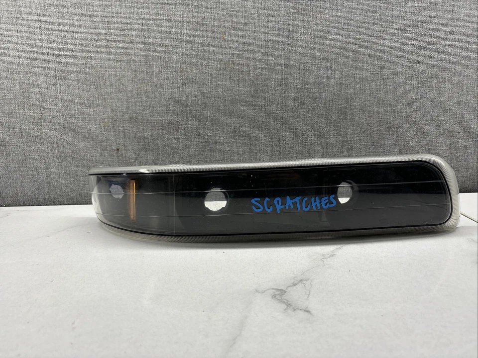 1999-2002 CHEVROLET SILVERADO /TAHOE/SUBURBAN BUMPER HEADLIGHT BEZEL AFTERMARKET Foto 1 de 4