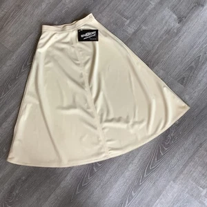 Gonna vintage Givenchy Sport Paris New York avorio logo GG W 25” nuova con etichetta come nuova - Foto 1 di 9