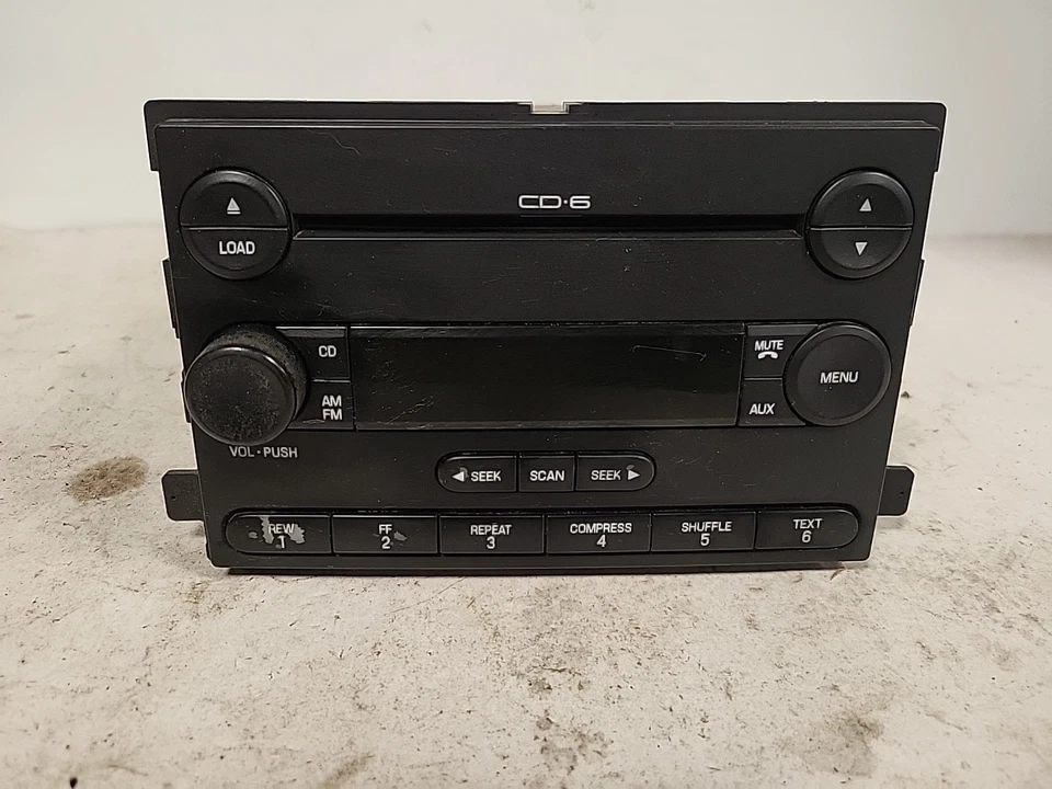 2006-07 Ford Freestar AM-FM-CD (6 Disc) W/O Speed Sensor 6F2T18C815FA E1 Foto 1 de 4