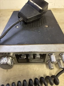 Vintage cb radio - Picture 1 of 7