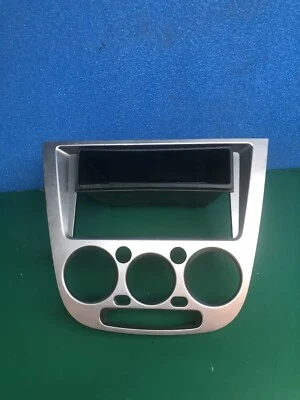 Radio tablero delantero Subaru Impreza WRX 2002-2004 calefacción bisel embellecedor (plateado) Foto 1 de 3