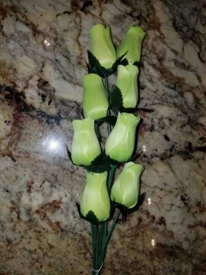 Маленькие бутоны деревянные розы - (различные желтые и зеленые цвета) - Изображение 1 из 4