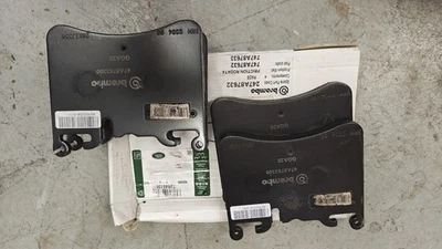 Juego de pastillas de freno de disco traseras Jaguar F-Type cerámica carbono genuino OEM T2R45135 Foto 1 de 4