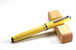 PENNA STILOGRAFICA ESTERBROOK GIALLO PASTELLO 2314-M PENNINO IN RILIEVO NECESSITA DI UN SACCO - Foto 1 di 11