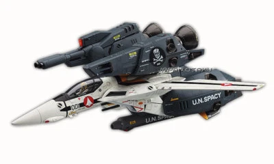 MACROSS 1/48 VF-1S/A STRIKE/SUPER VALKYRIE Fighter Model kit - Image 1 of 4