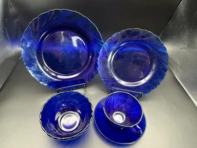 Vereco Duralex Bormioli Rocco Cobalt Blue Glass Dinnerware Set - Image 1 of 4
