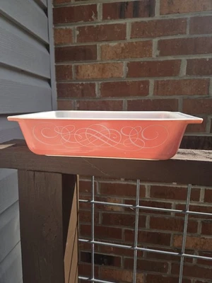 Vintage Pyrex Pink Scroll 575 B Space Saver Baking Dish, 2 Qt, Pink Pyrex Dish, - Image 1 of 4