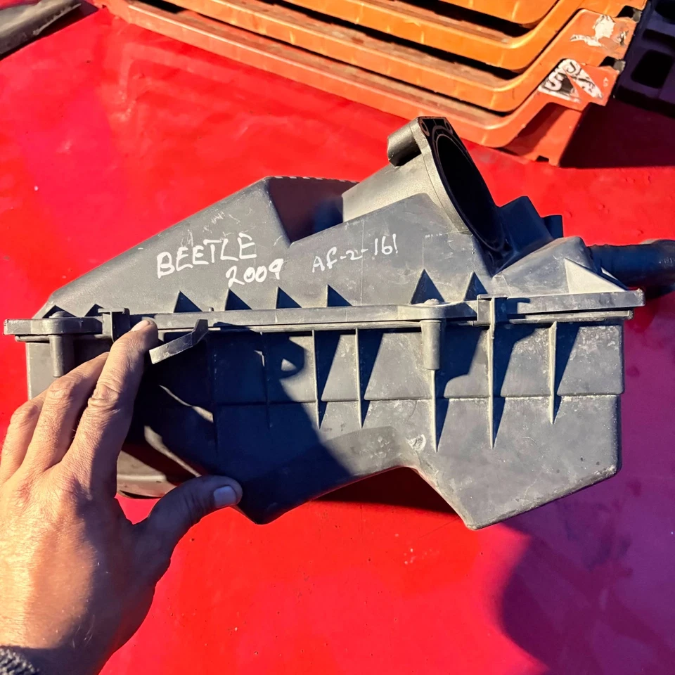 Корпус коробки воздушного фильтра Volkswagen Beetle 2009 - Изображение 1 из 4