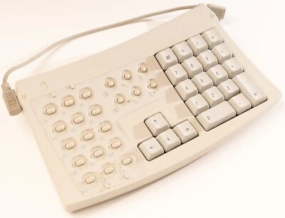APPLE MACINTOSH ADJUSTABLE KEYBOARD Model M1242, with ADB cable - Bild 1 von 2