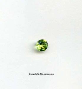 AAA 5 mm Natural Semi Precious Faceted Round Brilliant Pakistan Peridot For One - Picture 1 of 2