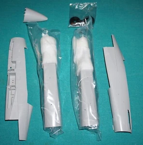 Trompetero F-14B Bombcat 1/32 03202 tomas fuselaje delantero mitades neumáticos radomo. - Imagen 1 de 1