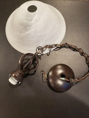 Cúpula Colgante Luz Blanco Escarcha Aspecto Mármol, Marrón Herrajes Cocina Local SOLO Foto 1 de 4