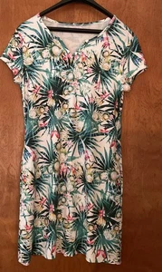 Vestido para mujer Reel Legends Keep it Cool pequeñas palmeras estampado floral bolsillos tropicales - Imagen 1 de 4