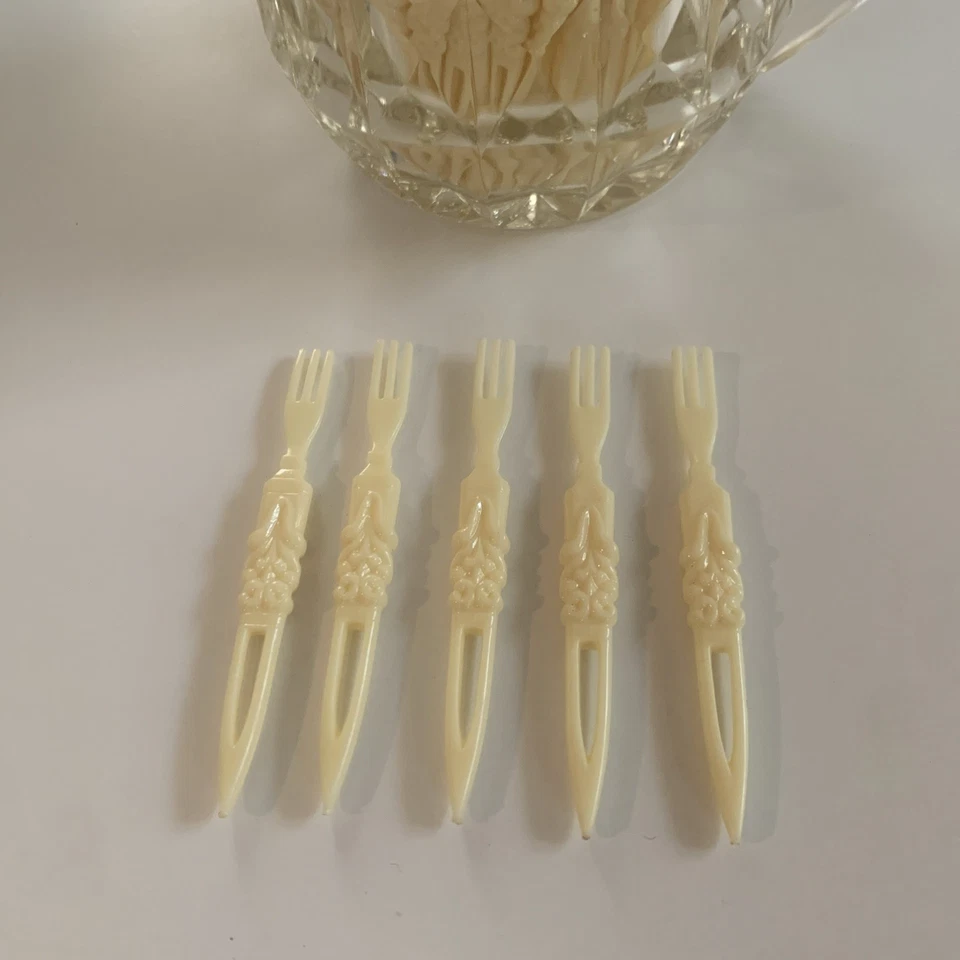 Horquillas de colección color marfil para entremeses 3 1/2" plástico Phoenixware Israel 1981  Foto 1 de 4