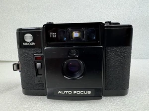 MINOLTA AF-C Pellicola Compatta Autofocus 35mm Pont & Shoot Fotocamera - TESTATA! FUNZIONA!!! - Foto 1 di 18