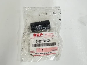 1989 - 2006 Suzuki OEM Shift Peg Rubber NEW MPN: 25652-20C00 - Bild 1 von 2