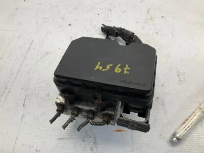 11 2011 Toyota Corolla LE Sedan 1.8 FWD Anti-Lock Brake System ABS Pump B - Image 1 of 4