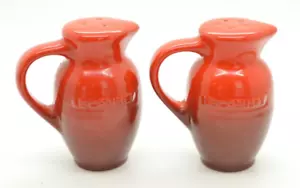 Set shaker sale e pepe brocca rosso fiamma Le Creuset ceramica ciliegia - Foto 1 di 5
