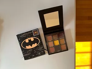 NIB Makeup Revolution DC Batman Palette - Picture 1 of 4