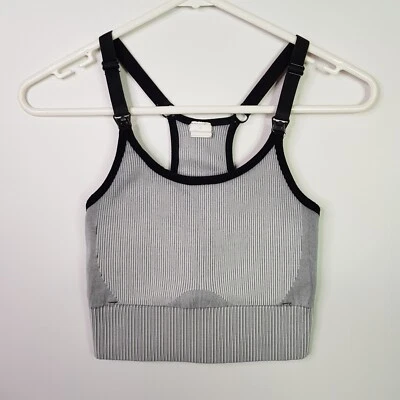 Camiseta sin mangas deportiva ajustada Ingrid & Isabel para mujer talla S gris elástica Foto 1 de 4