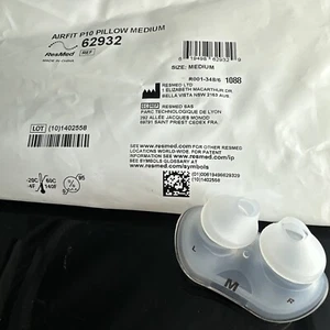 🔥 ResMed P10 AirFit Nasal Pillow Cushion Size MEDIUM 62932 NEW Replacement - Picture 1 of 6