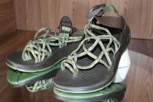 Chaco Strappy Sport Sandals Comfortable Green, Brown Trail & Beach Womens Sz 5 - Picture 1 of 12