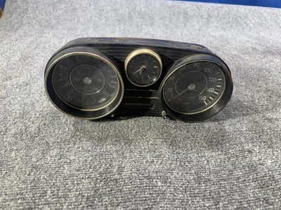 Cuadro de instrumentos velocímetro Mercedes Benz W108 W111 280 SE 220S 250S 280S 1965-1973 Foto 1 de 4