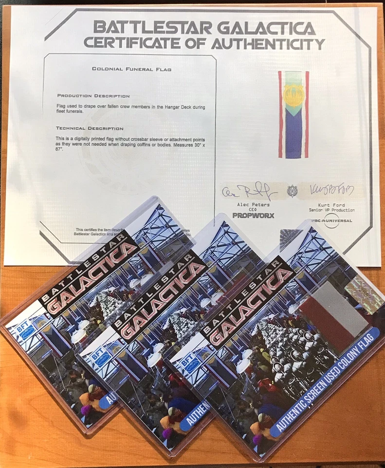 Muestra bandera colonia utilería usada pantalla Battlestar Galactica Foto 1 de 4