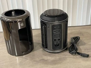 Apple (Late 2013) Mac Pro A1481 3.5GHz 6-Core Xeon E5 16GB 1.TB SSD BigSur - Picture 1 of 5