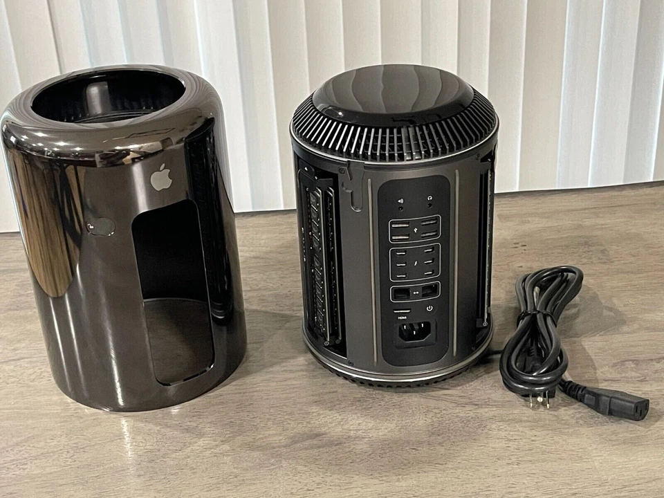 Apple (Late 2013) Mac Pro A1481 3.5GHz 6-Core Xeon E5 16GB 1.TB SSD BigSur - Image 1 of 4