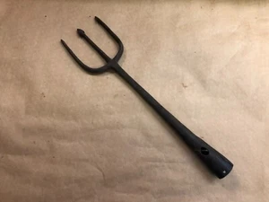 Antique Primitive Hand Forged 3 Tine Fish Eel Frog Gig Fishing Spear Tool - Picture 1 of 3