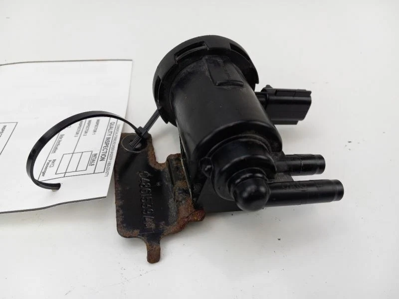 Chrysler Town Country 2007 bote de vapor solenoide de purga Foto 1 de 4