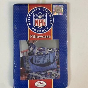 NUEVO CON ETIQUETAS NFL Bibb Fútbol Fiebre Azul MultiEquipo Logotipos Fútbol Funda de Almohada Estándar - Imagen 1 de 5